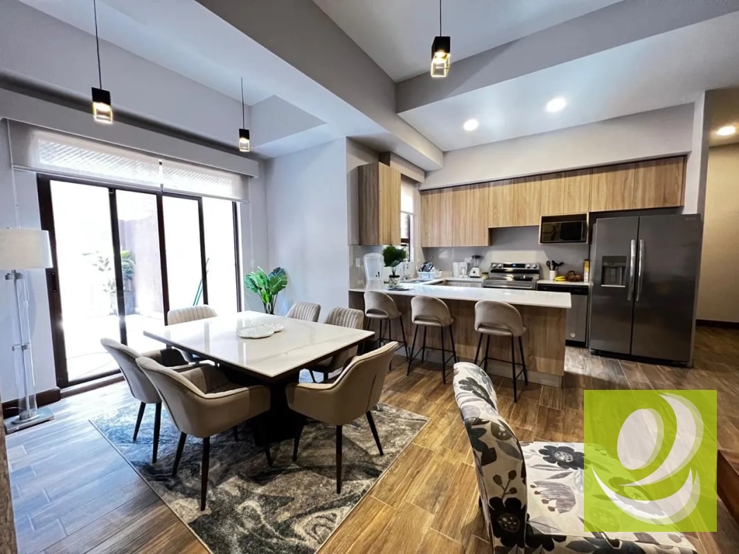 APARTAMENTO AMUEBLADO EN VENTA EN 1ER NIVEL ZONA 10 GT - 1
