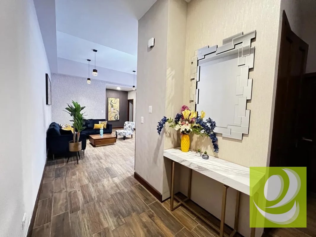 APARTAMENTO AMUEBLADO EN VENTA EN 1ER NIVEL ZONA 10 GT - 2