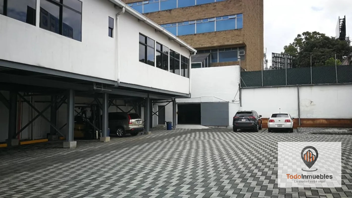 Edificio en Renta en z10 - 1