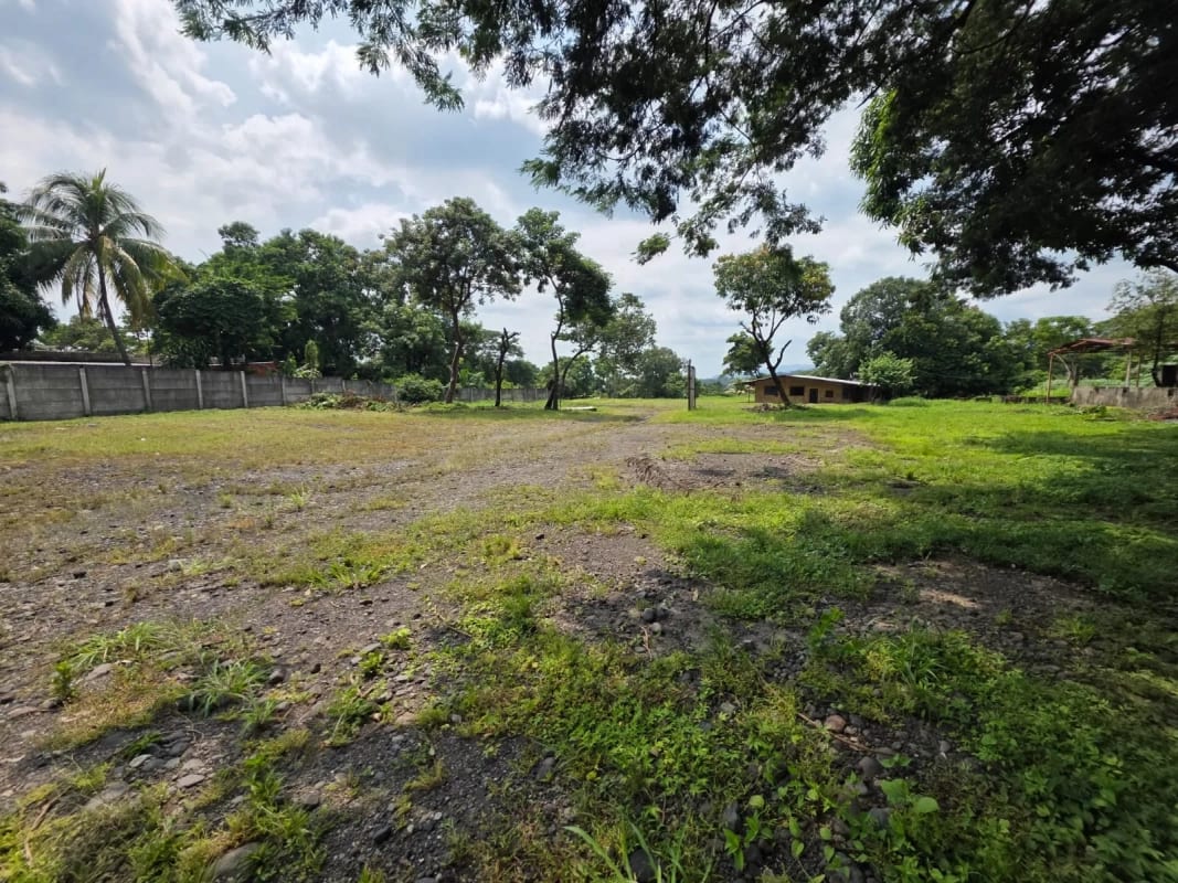 TERRENO EN ALQUILER IDEAL PREDIO. Kilómetro 59.5 ruta al puerto quetzal — Terreno en Alquiler en Puerto Quetzal, Escuintla — foto 2 de 8
