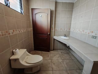Casa en VENTA CONDOMINIO PANORAMA ideal para fundación  u oficinas — Casa en Venta en Zona 8 Mixco, Guatemala, Ciudad — miniatura 10 de 16