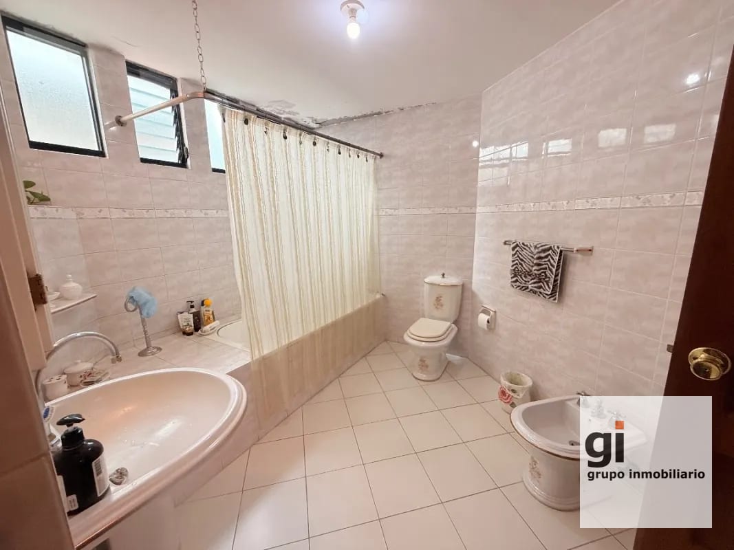 Residencia en Venta en Colinas de Andalucía — Casa en Venta en Carretera a El Salvador, Guatemala, Ciudad — foto 2 de 9