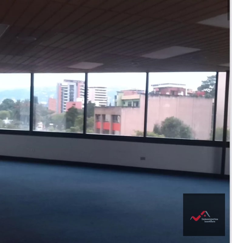 OFICINA EN RENTA ZONA 10 - 2