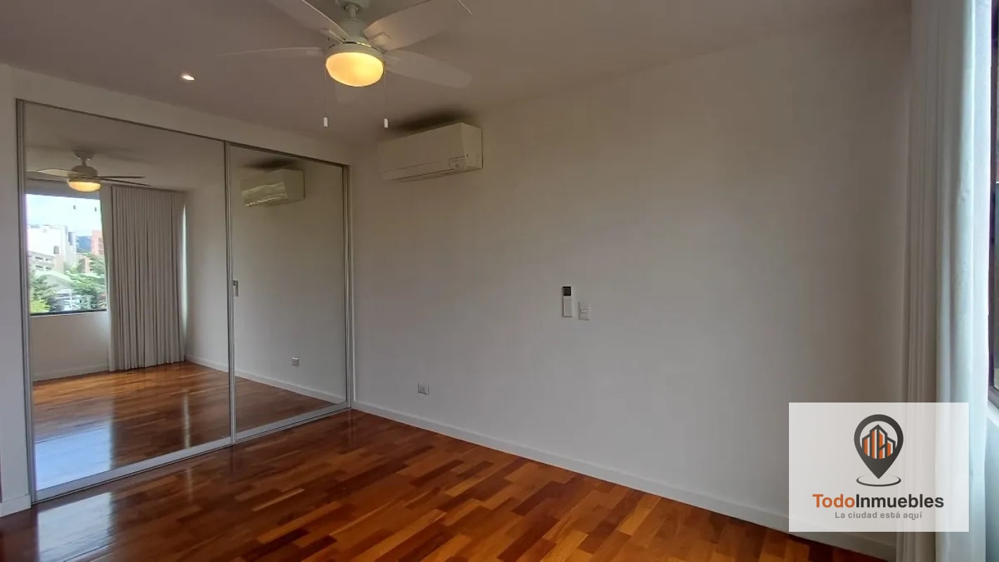 Apartamento en Renta en zona 10 Lucca - 10