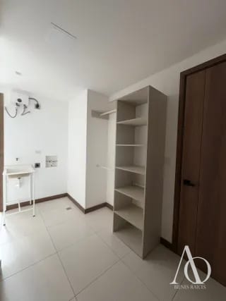 Apartamento en Alquiler / Venta Edificio Vila Quince, zona 15 VH2 N8 / EN DIRECTO 01 — Apartamento en Alquiler en Vila Quince, Zona 15, Guatemala, Ciudad — miniatura 10 de 15