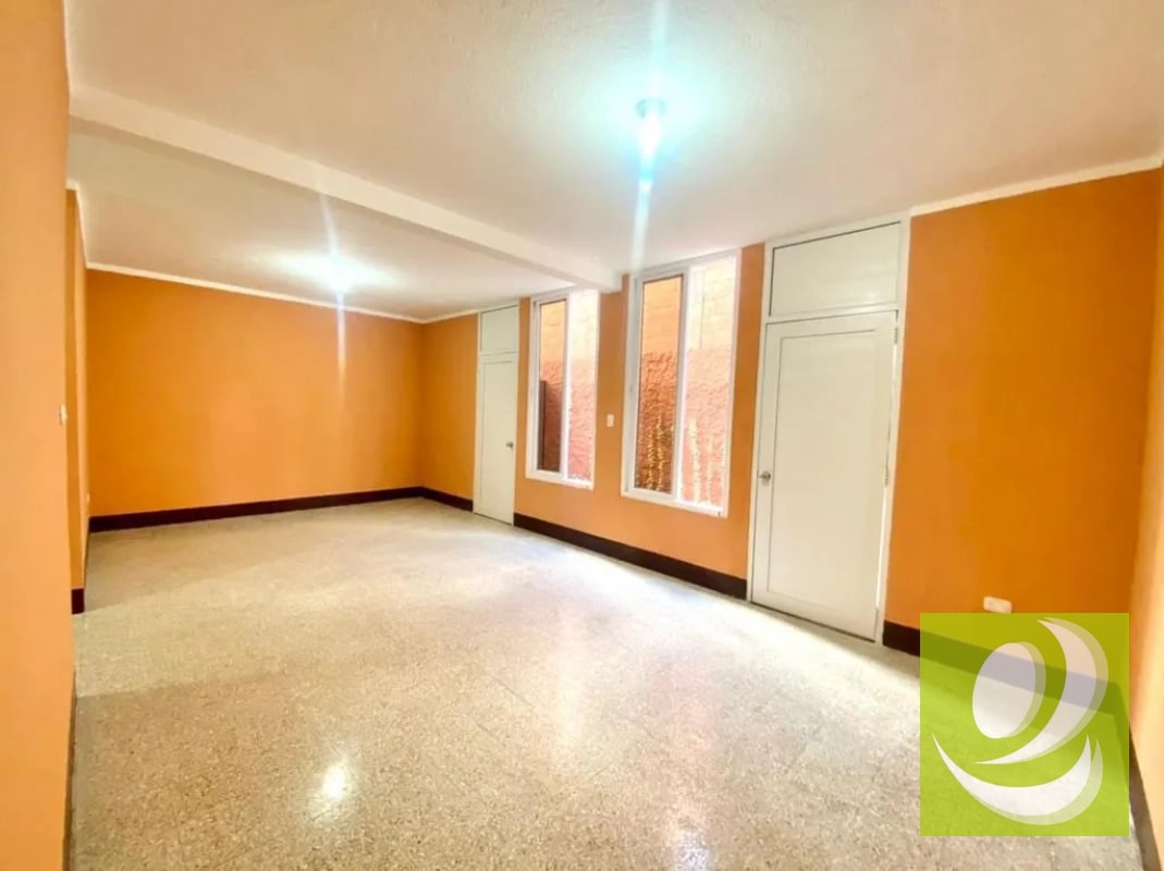 En Venta Terreno Con 5 Casas En Chiquimula - 2