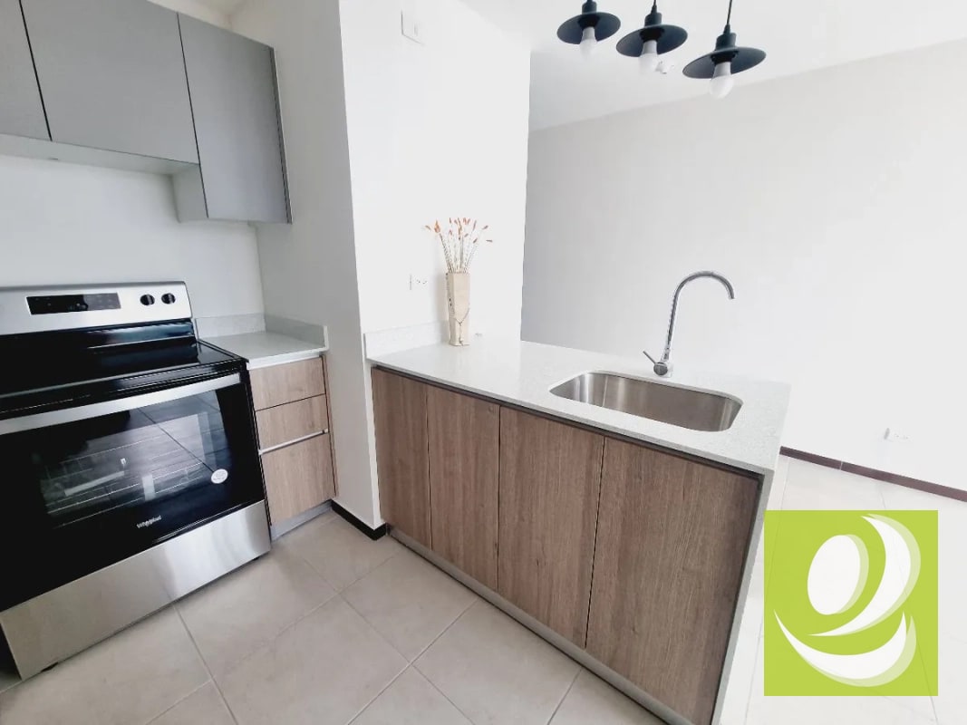 Invierte con seguridad: Apartamento en Venta actualmente rentado en Zona 11 - 3