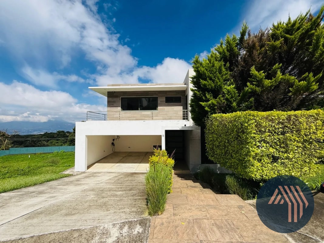 VENTA DE HERMOSA CASA - PORTAL VERDE, BELLAS LUCES - 2