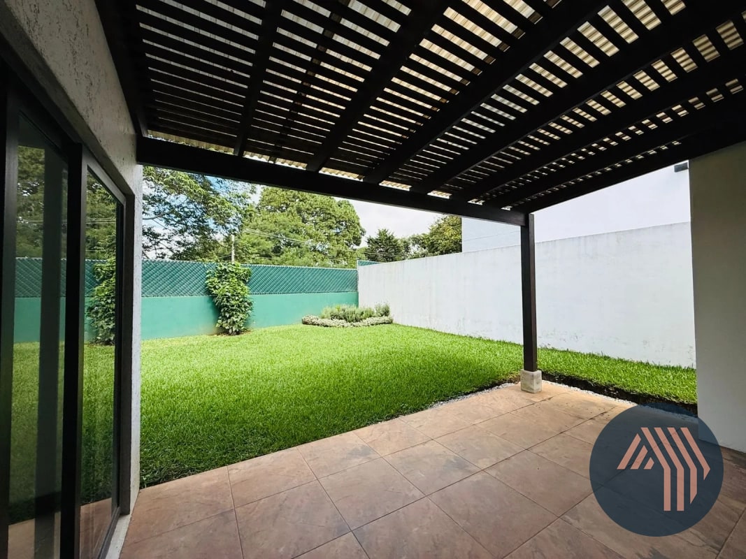 VENTA DE HERMOSA CASA - PORTAL VERDE, BELLAS LUCES - 12