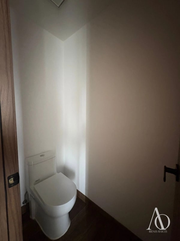 Apartamento en Alquiler Edificio Vila Quince, zona 15 VH2 N6-N7 / EN DIRECTO 04 - 7