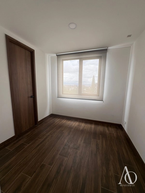 Apartamento en Alquiler Edificio Vila Quince, zona 15 VH2 N6-N7 / EN DIRECTO 04 - 4