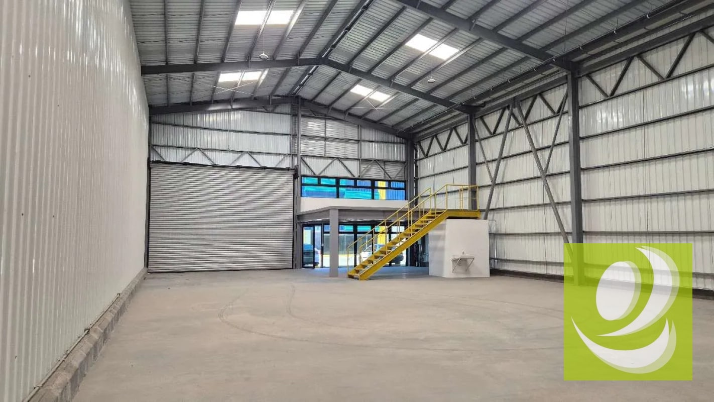 Ofibodega en Venta/Renta en Villa Canales! - 6