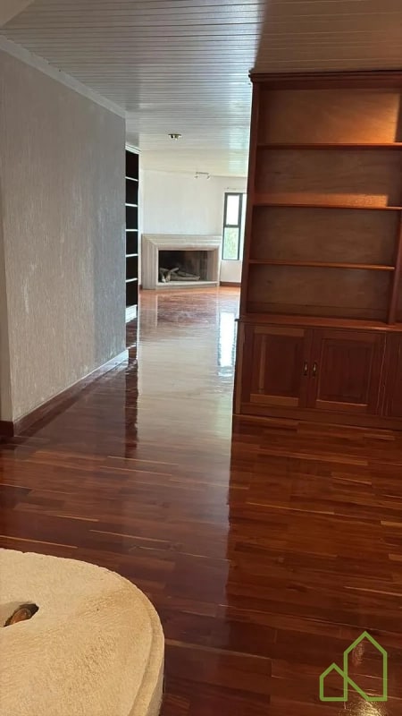 Amplia Residencia en Venta/Alquiler en Montebello 2 - 2