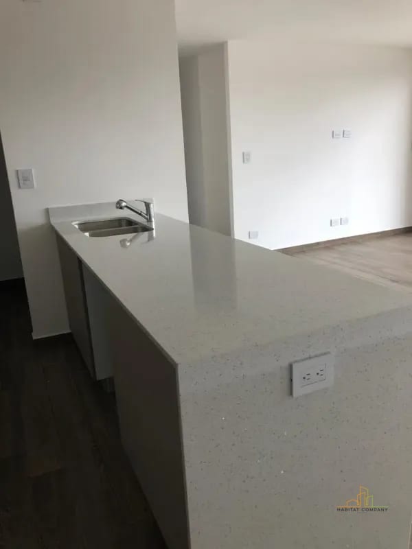 Apartamento en Renta zona 15- PARQUE 15 - Tiene vista hacia las piscinas- — Apartamento en Alquiler en Zona 15, Guatemala, Ciudad — foto 2 de 8