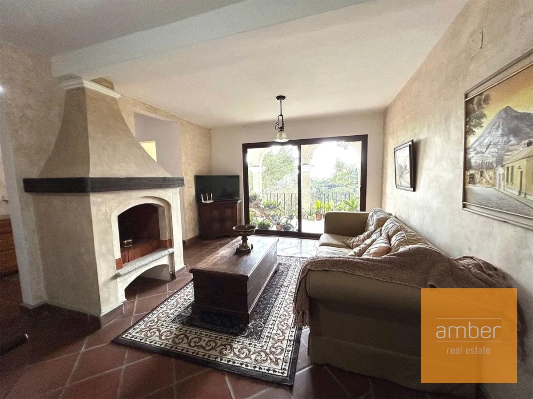 Casa en Altos de Miralvalle, Mixco - 1
