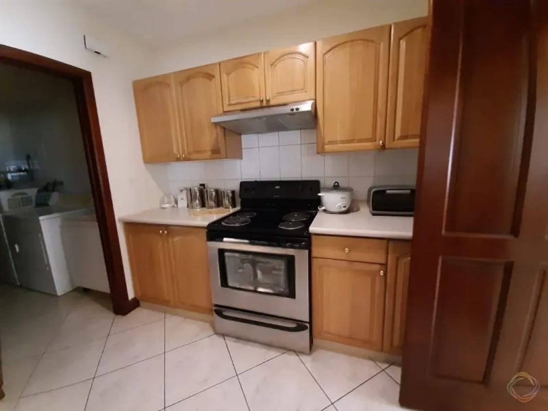 Apartamento en Renta Zona 10 — Apartamento en Alquiler en Zona 10, Guatemala, Ciudad — foto 6 de 8