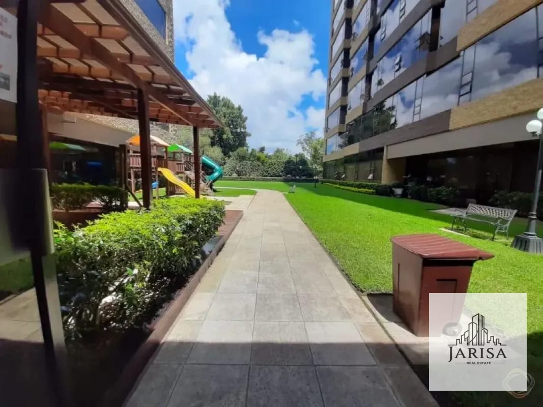 Apartamento en Renta Zona 10 — Apartamento en Alquiler en Zona 10, Guatemala, Ciudad — foto 4 de 8