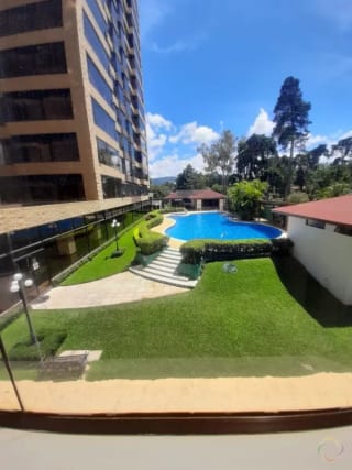 Apartamento en Renta Zona 10 — Apartamento en Alquiler en Zona 10, Guatemala, Ciudad — miniatura 3 de 8