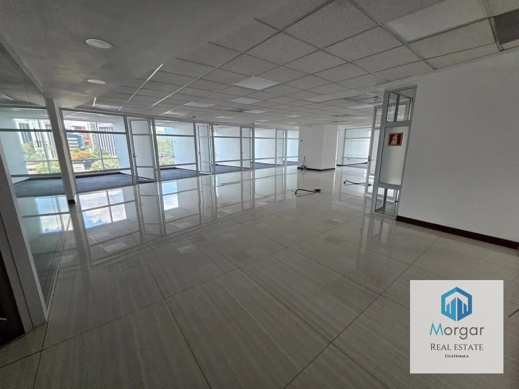 Oficina en Alquiler en Zona 10 de 535 Mts en $9,100 - 1