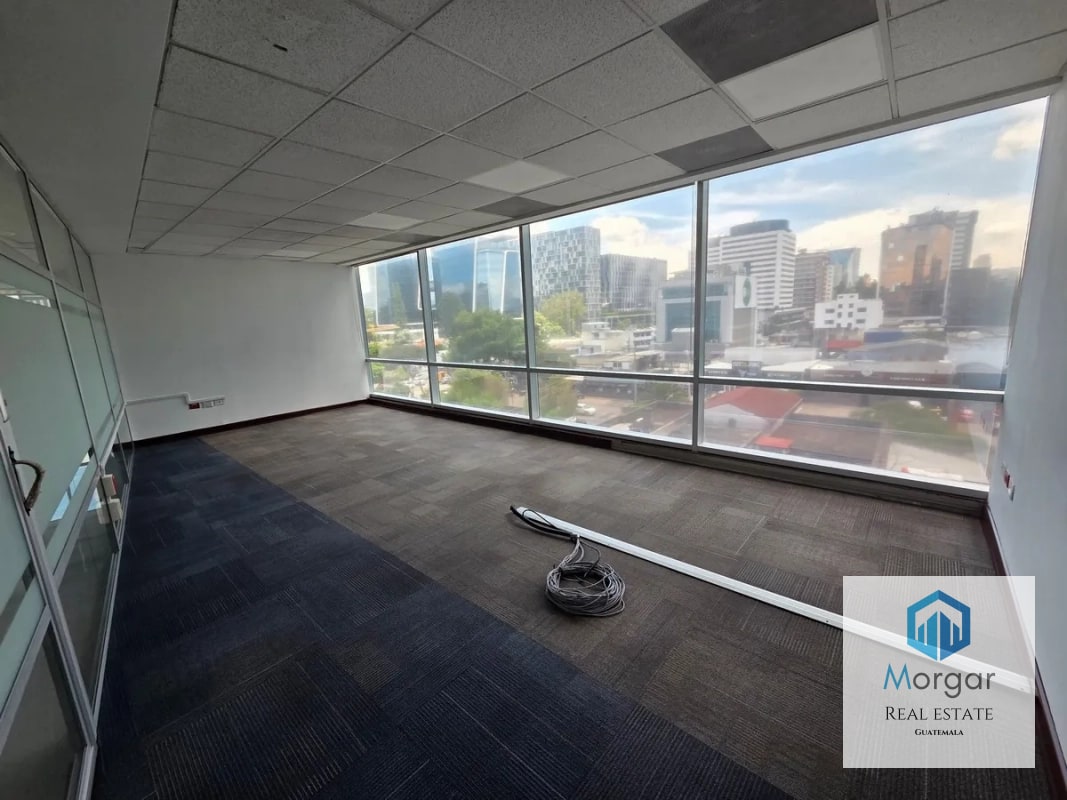 Oficina en Alquiler en Zona 10 de 535 Mts en $9,100 - 9