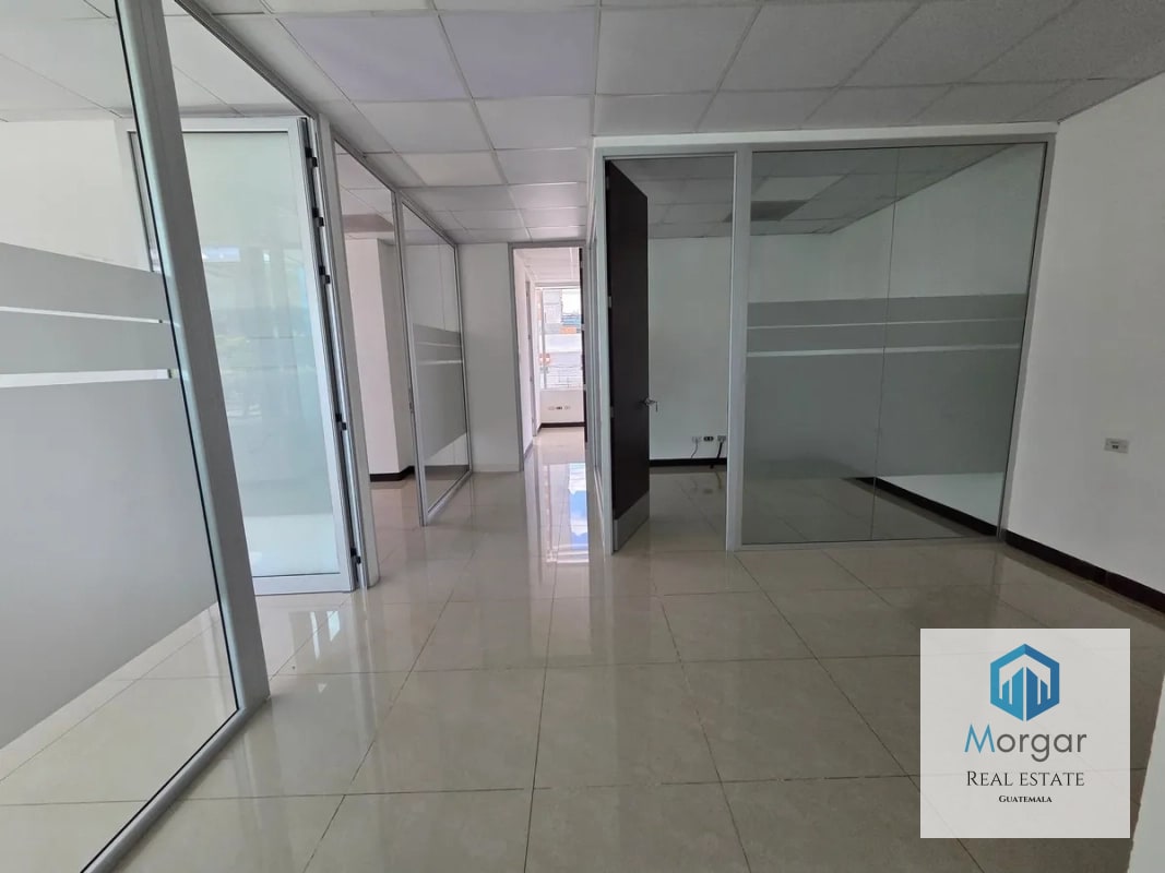 Oficina en Alquiler en Zona 10 de 2,082 Mts en $35,414.80 - 9