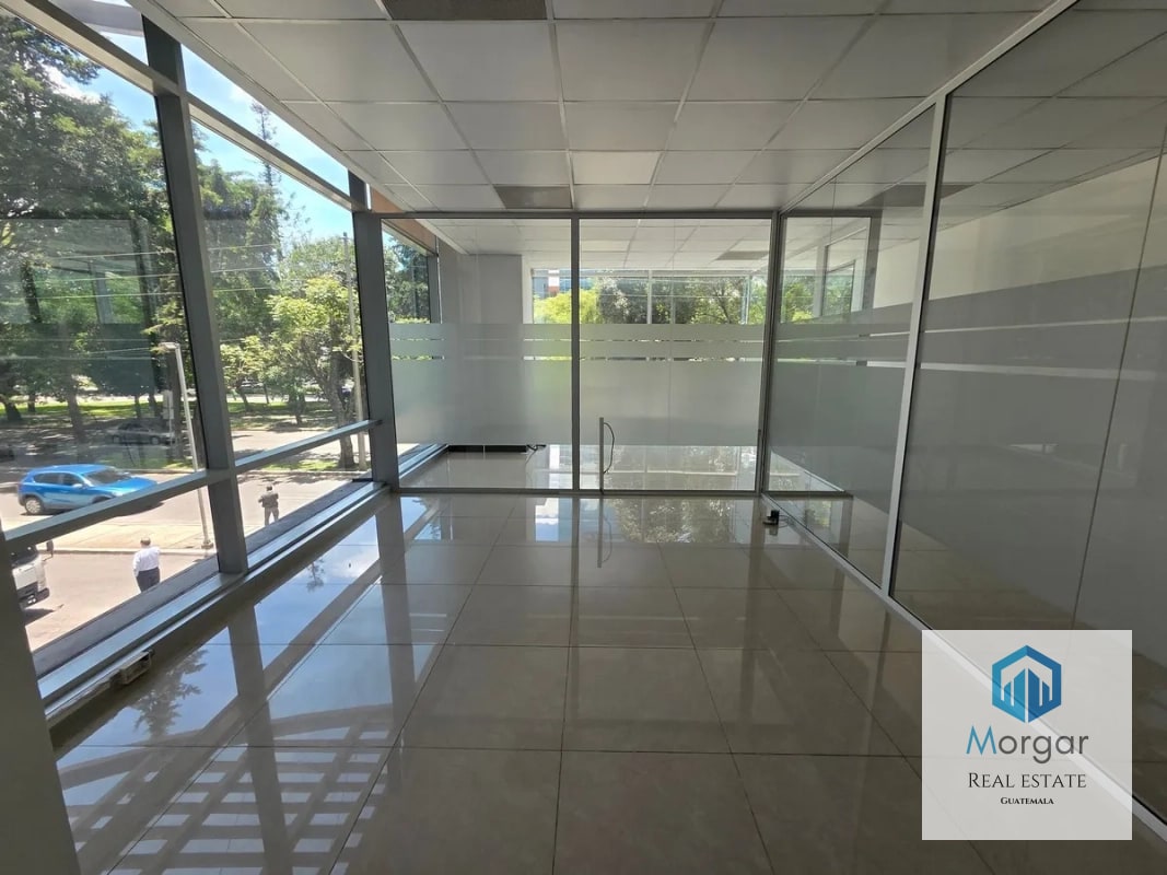 Oficina en Alquiler en Zona 10 de 2,082 Mts en $35,414.80 - 5