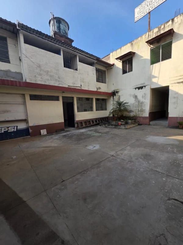 Propiedad en VENTA VILLA NUEVA, IDEAL PARA COLEGIOS, HOTEL,BODEGAS PARA COMERCIANTES DEL MERCADO. etc. — Casa en Venta en Villa Nueva, Guatemala, Ciudad — foto 6 de 7
