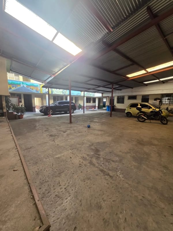 Propiedad en VENTA VILLA NUEVA, IDEAL PARA COLEGIOS, HOTEL,BODEGAS PARA COMERCIANTES DEL MERCADO. etc. — Casa en Venta en Villa Nueva, Guatemala, Ciudad — foto 3 de 7