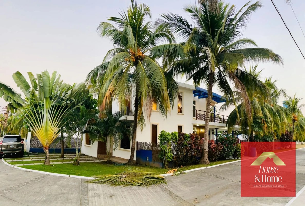 Casa de playa en venta Carretera a Chulamar - 1
