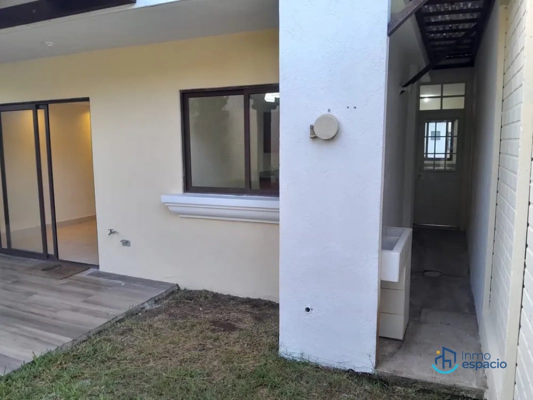Casa en Venta- Zona 4 de Mixco, Vistas del Naranjo 1 - 6