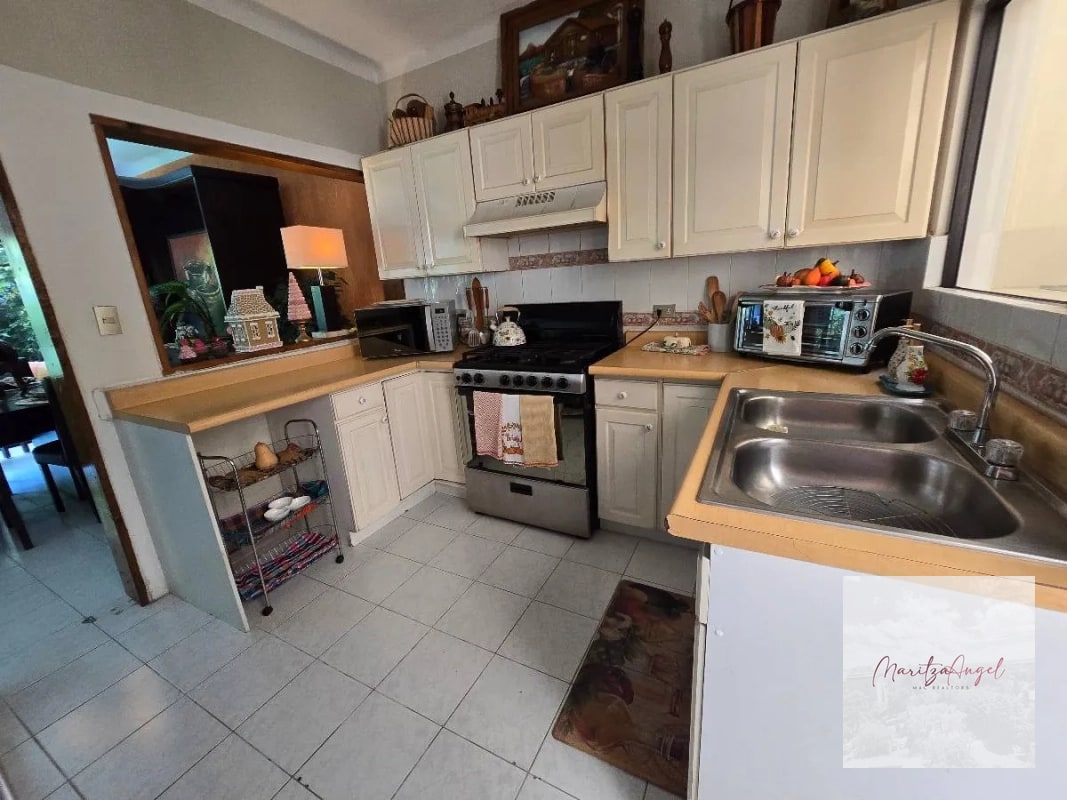 VENTA DE CASA EN ZONA 10 - 7