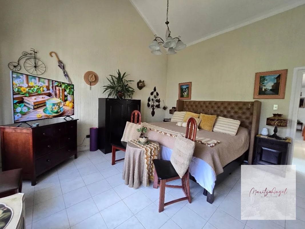 VENTA DE CASA EN ZONA 10 - 5