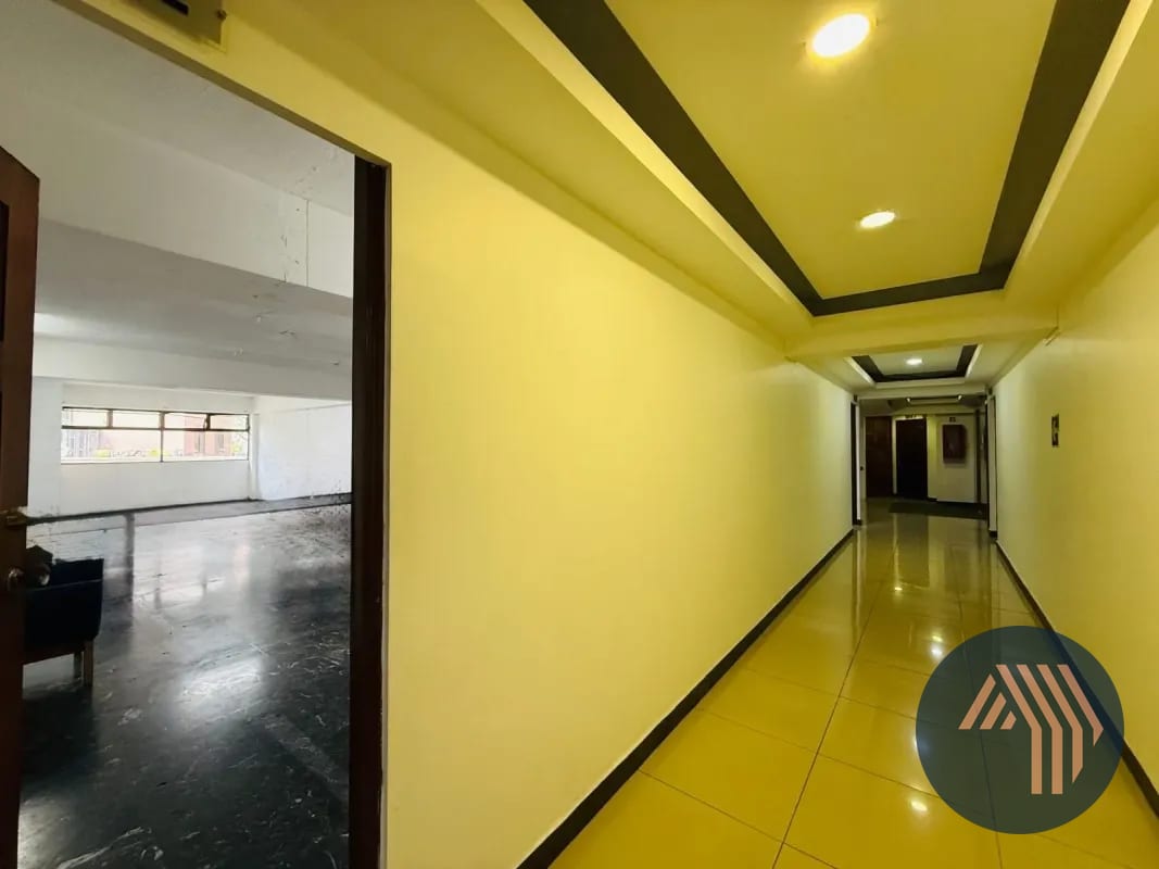 Alquiler de Céntrica Oficina 65MT2 - Rodriguez, Zona 10 — Oficina en Alquiler en Rodríguez, Zona 10, Guatemala, Ciudad — foto 1 de 10