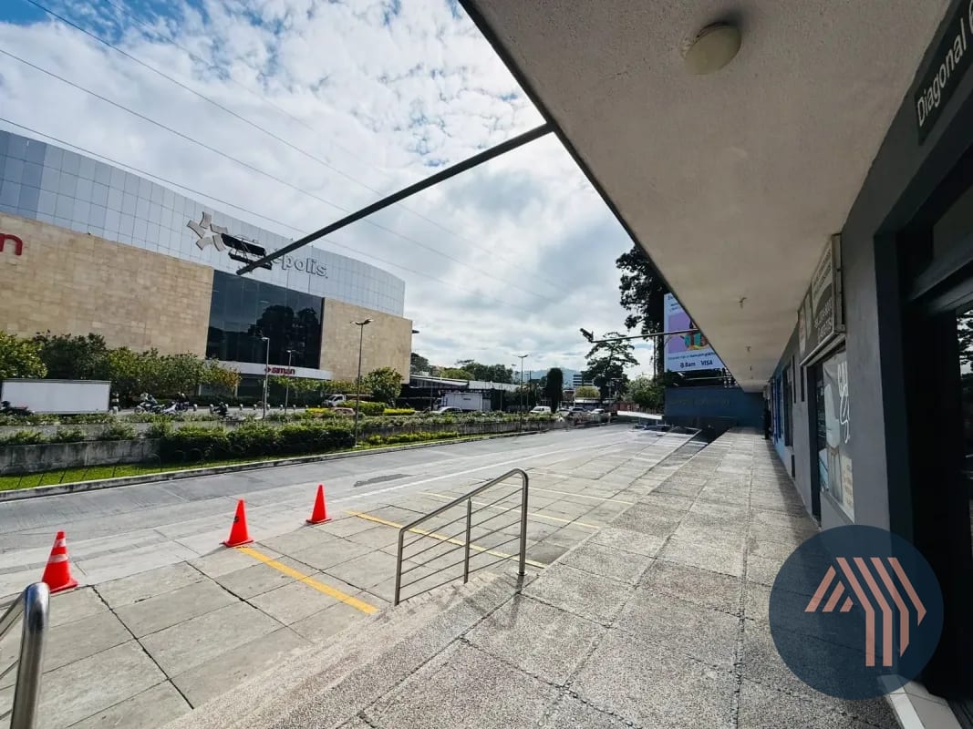 Alquiler de Céntrica Oficina 65MT2 - Rodriguez, Zona 10 — Oficina en Alquiler en Rodríguez, Zona 10, Guatemala, Ciudad — foto 3 de 10