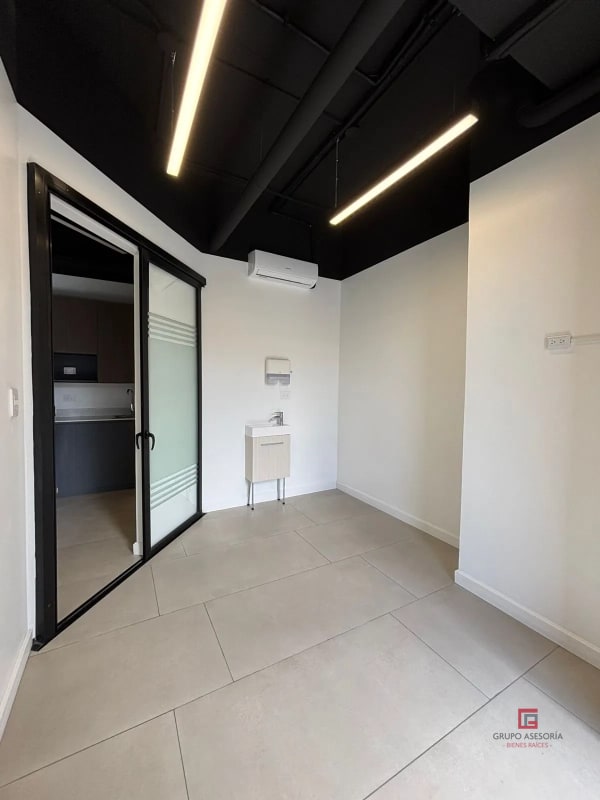 Hermosa Clínica en renta en Prospere 14 zona 14 - 8