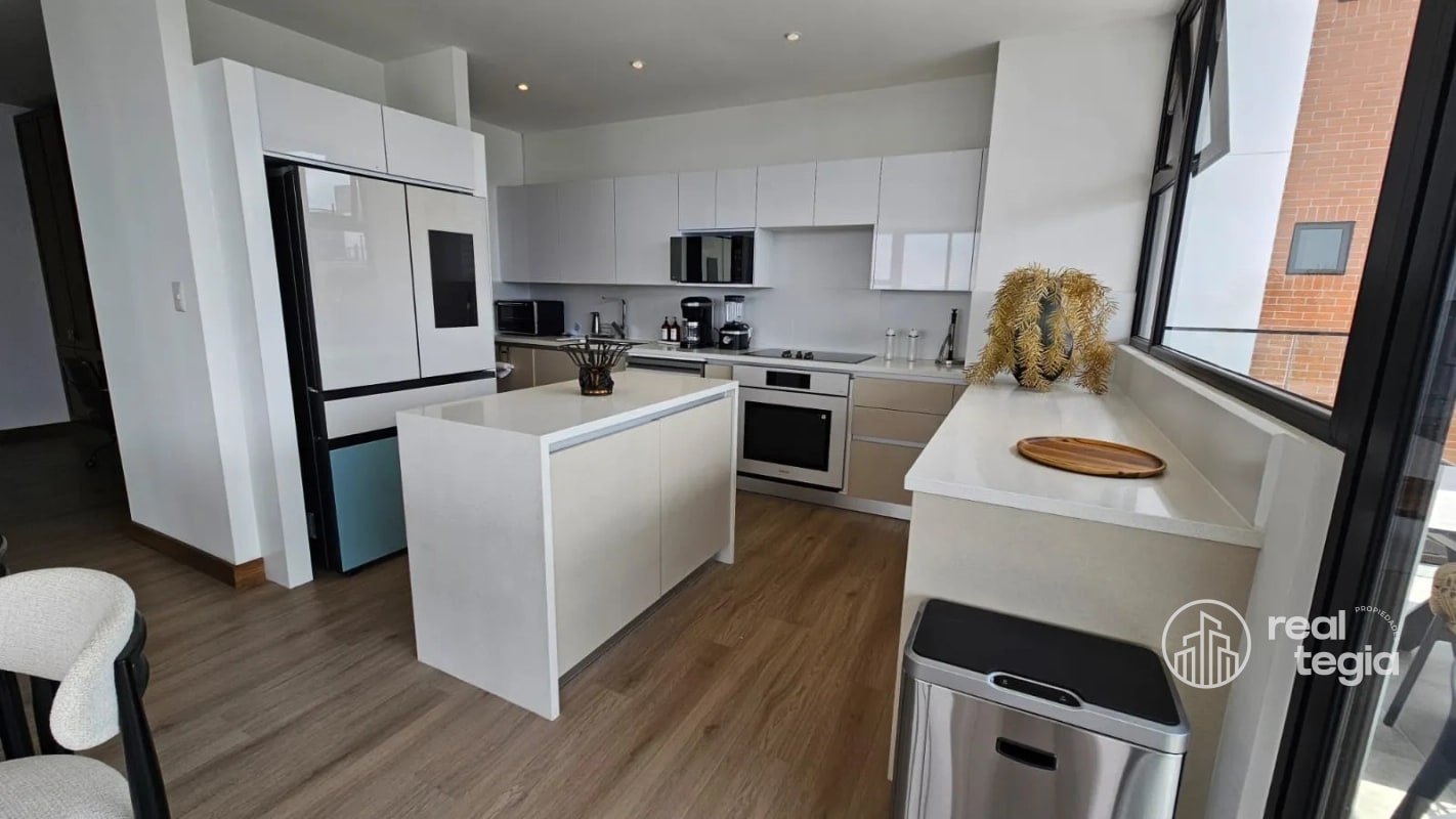 APARTAMENTO ZONA 13 - 9