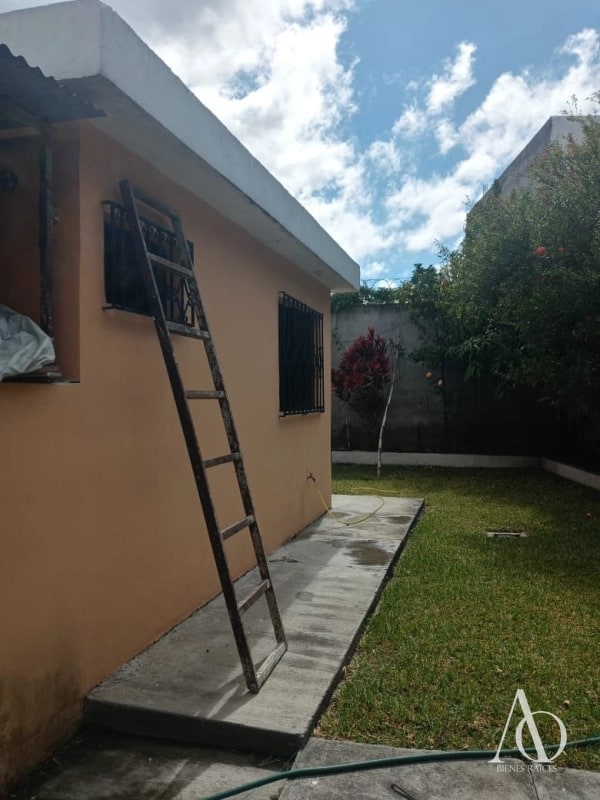 Casa en Venta en Pinares de San Cristóbal, zona 8 de Mixco / EN DIRECTO - 13