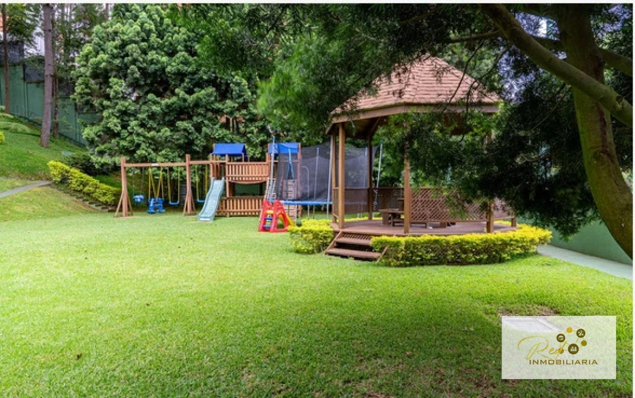 VENTA DE CASA PREMIERE CLUB ZONA 14 - 12