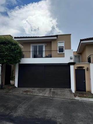 Casa en Venta Cumbres de La Arboleda Km. 21.5 CAES — Casa en Venta en Cumbres de La Arboleda, Carretera a El Salvador, Guatemala, Ciudad — miniatura 1 de 13