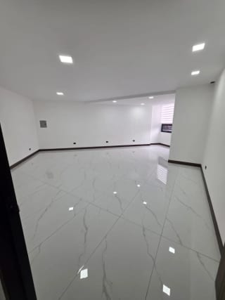 RENTO OFICINA/CLINICA ZONA 4 Ubicación estratégica — Oficina en Alquiler en Zona 4, Guatemala, Ciudad — miniatura 11 de 13