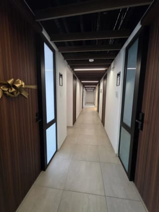 RENTO OFICINA/CLINICA ZONA 4 Ubicación estratégica — Oficina en Alquiler en Zona 4, Guatemala, Ciudad — miniatura 9 de 13