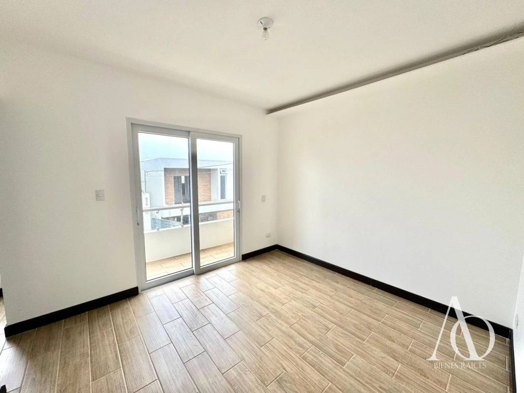 Casa en Venta en Bosques de Santa Elena, Km. 26 CES / EN DIRECTO - 2