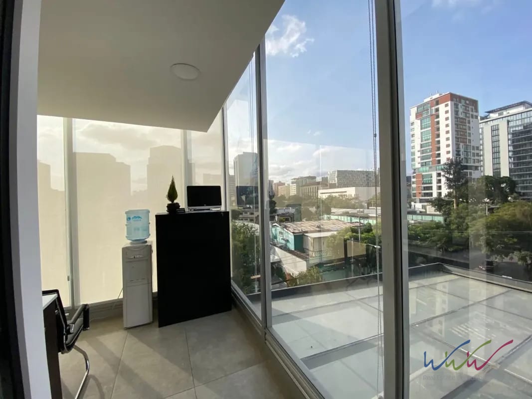 Oficina en Venta en Edificio Vasanta zona 10 — Oficina en Venta en Zona 10, Guatemala, Ciudad — foto 4 de 13