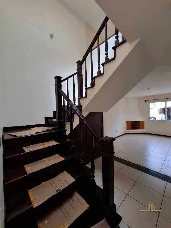 Casa en venta en Carretera a El Salvador Km 16-20 Fraijanes- Dentro de Condominio, con jardín - 3