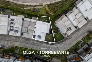 Casa en Santuaria Muxbal, Condominio Jacarandas — Casa en Venta en Jacarandas de Muxbal, Muxbal, Guatemala, Ciudad — miniatura 1 de 14