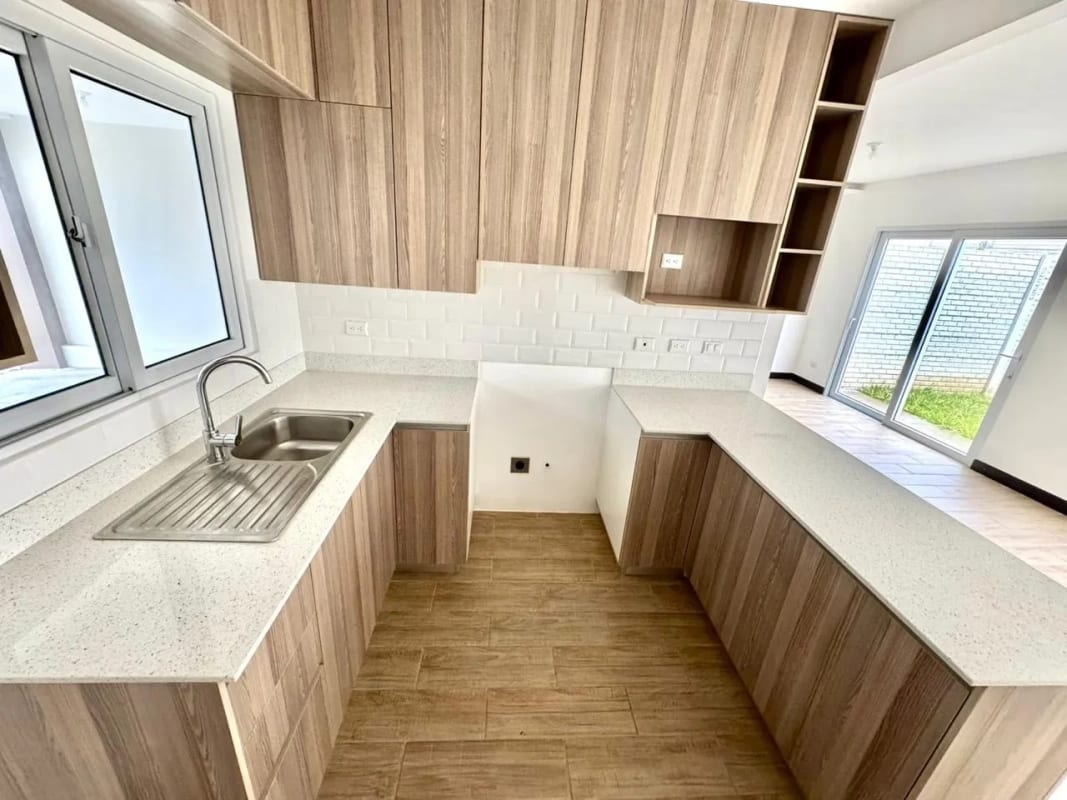 Casa en venta carretera el salvador km 25/D — Casa en Venta en Carretera a El Salvador, Guatemala, Ciudad — foto 7 de 10
