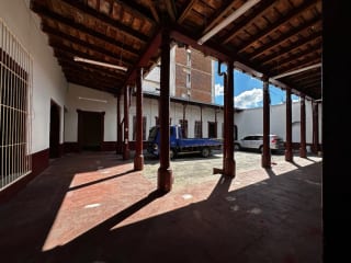 Zona 1, Amplia casa estilo colonial en alquiler — Casa en Alquiler en Zona 1, Guatemala, Ciudad — miniatura 4 de 10