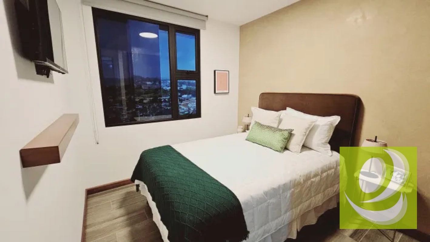 APARTAMENTO EN VENTA DE 3 HABITACIONES EN ZONA 11 - 8
