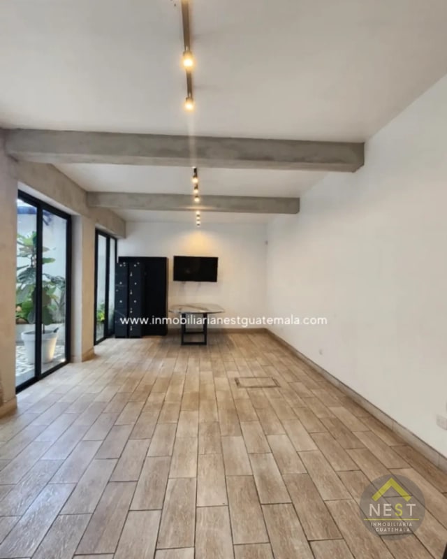Casa comercial en Renta | zona 10 - 7