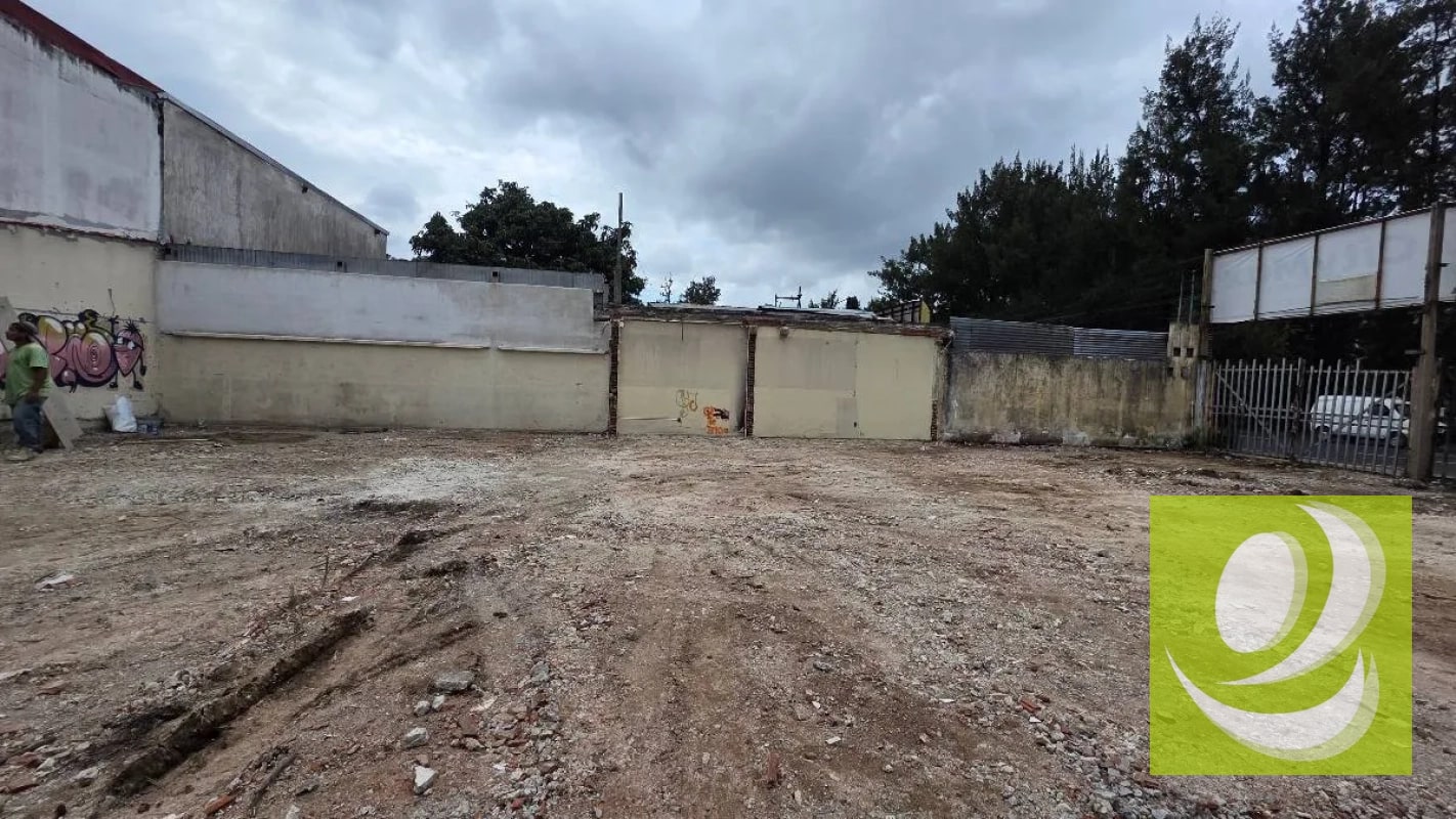 RENTO TERRENO COMERCIAL SOBRE BOULEVARD VISTA HERMOSA ZONA 15 - 3